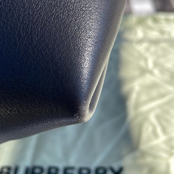 BURBERRY CAPSULE ANTHRACITE TOTE - Picture 9 of 13